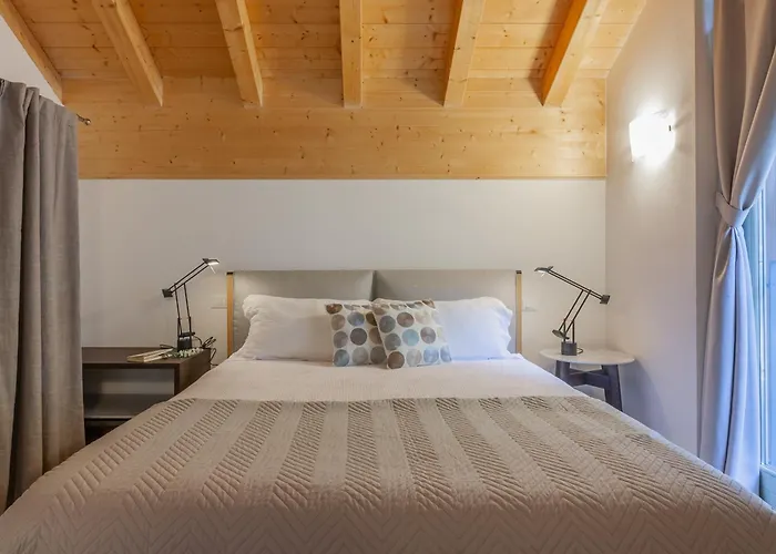 Veloccino Del Lägenhet Perledo