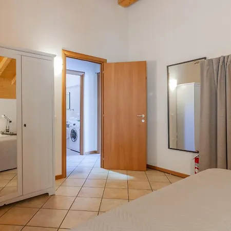 Veloccino Del Apartment Perledo