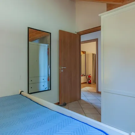 Veloccino Del Apartment Perledo